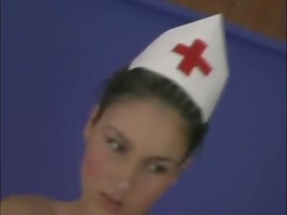 Krankenschwester auf pflicht nackt video