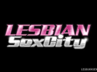 Lesbisk kjønn by: lilly banker og sara luvv i intens muntlig nytelse